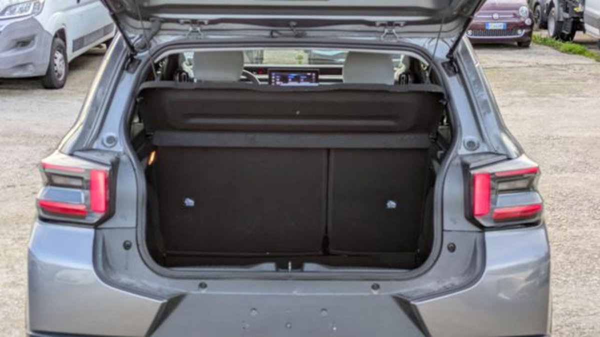 Citroen C3 1.2 puretech turbo Business 100cv s&s (7)