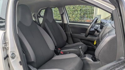 Toyota Aygo 1.0 VVT-i 69 CV 5 porte x-play TSS (12)