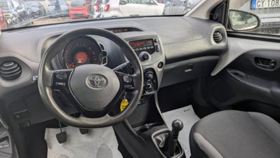 Toyota Aygo 1.0 VVT-i 69 CV 5 porte x-pure (5)