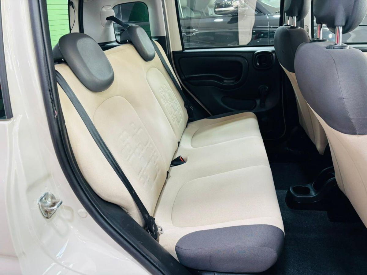 Fiat Panda 1.3 MJT 95 CV S&S Lounge (12)