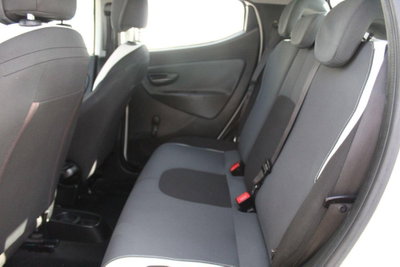 Lancia Ypsilon 1.2 69 CV 5 porte Elefantino (15)