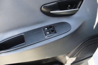 Lancia Ypsilon 1.2 69 CV 5 porte Elefantino (7)
