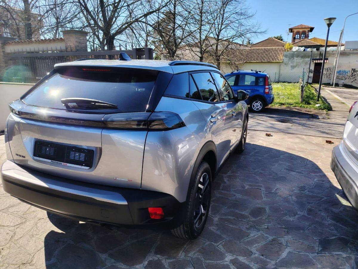 Peugeot 2008 PureTech 100 S&S Allure (4)