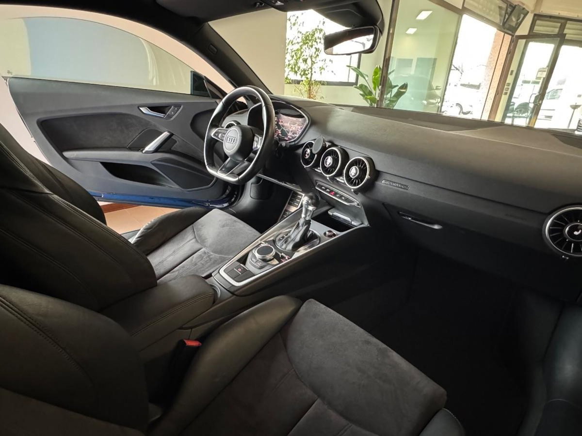 Audi TT Coupé 2.0 TFSI quattro S tronic Design (13)