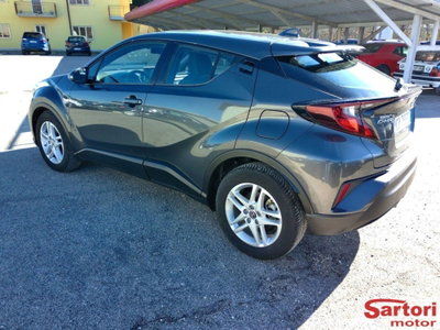 Toyota Toyota C-HR 1.8 Hybrid E-CVT Dynamic (4)