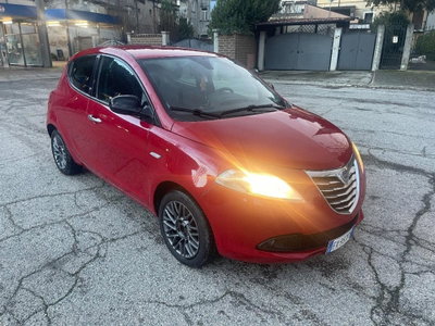 Lancia Ypsilon 1.3 MJT 16V 95 CV 5 porte S&S Silver (3)