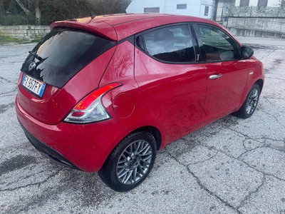 Lancia Ypsilon 1.3 MJT 16V 95 CV 5 porte S&S Silver (5)