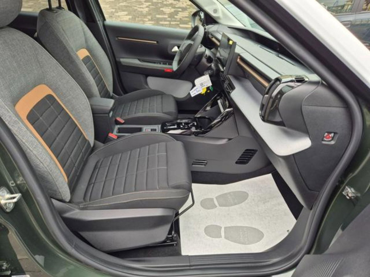Citroen C5 Aircross 1.2 hybrid Plus 136cv e-dcs6 (11)