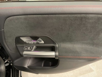 Mercedes-Benz Classe B 200 d Premium (15)