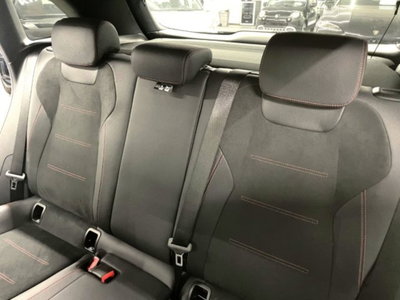 Mercedes-Benz Classe B 200 d Premium (17)