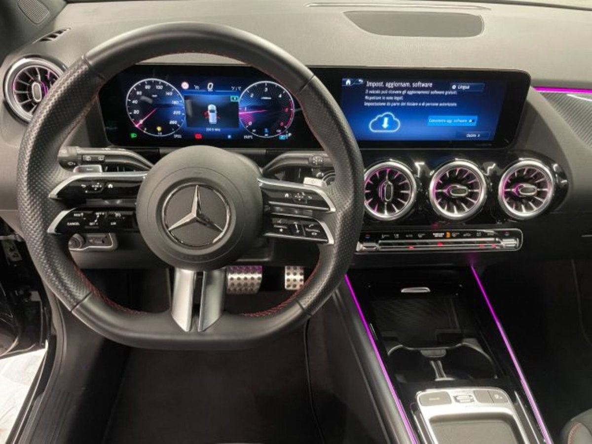 Mercedes-Benz Classe B 200 d Premium (2)