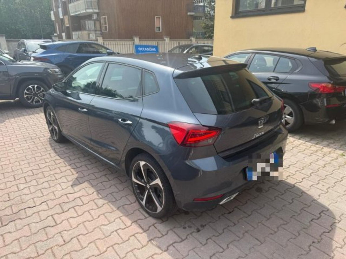 SEAT Ibiza 1.0 TGI 5 porte FR (6)