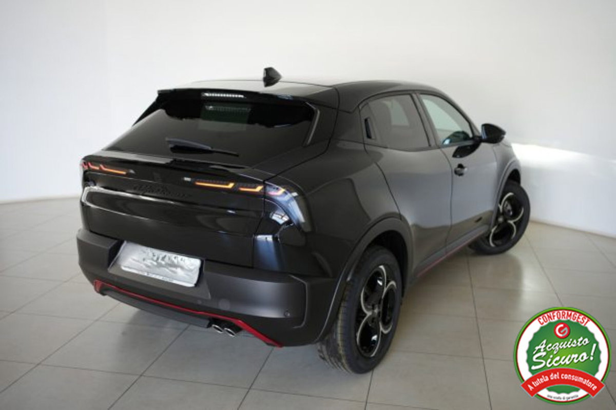 Alfa Romeo Junior 1.2 ibrida Speciale 145cv edct6 (4)
