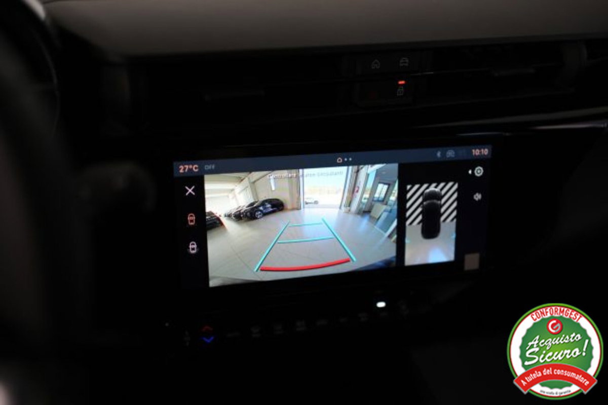 Alfa Romeo Junior 1.2 ibrida Speciale 145cv edct6 (9)