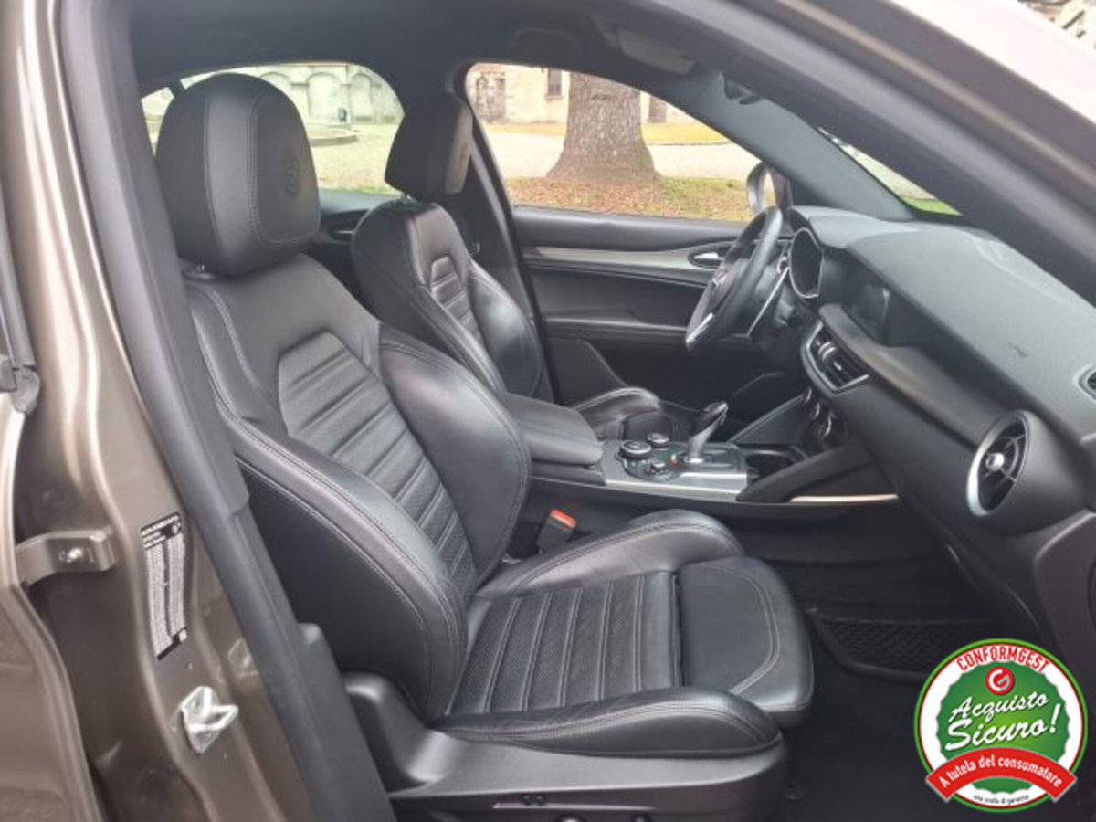 Alfa Romeo Stelvio Stelvio 2.2 Turbodiesel 210 CV AT8 Q4 Executive (9)