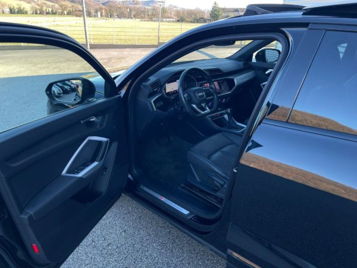 Audi Q3 Sportback 35 2.0 tdi Identity Black s-tronic (8)