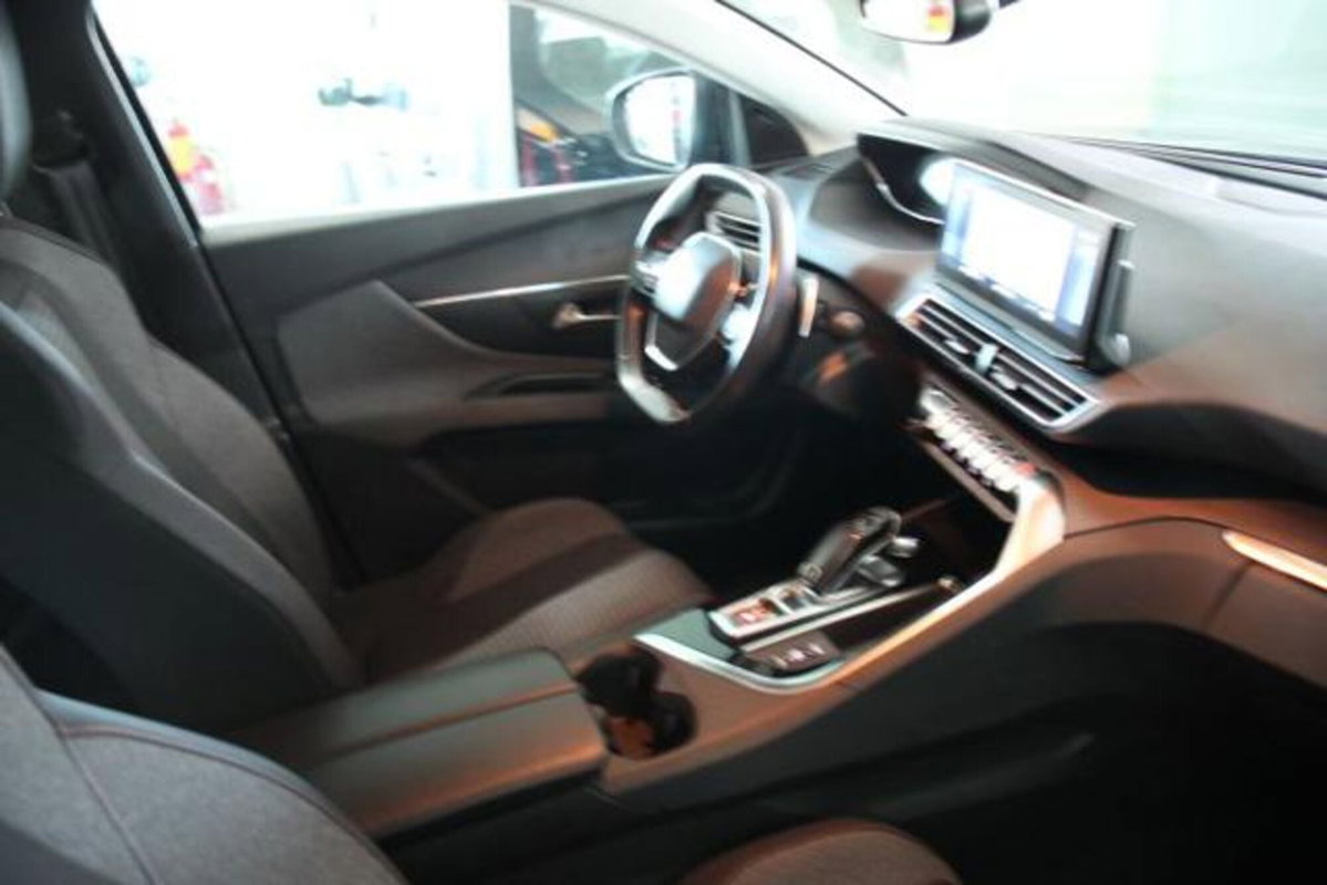 Peugeot 3008 BlueHDi 130 S&S Active Business (8)