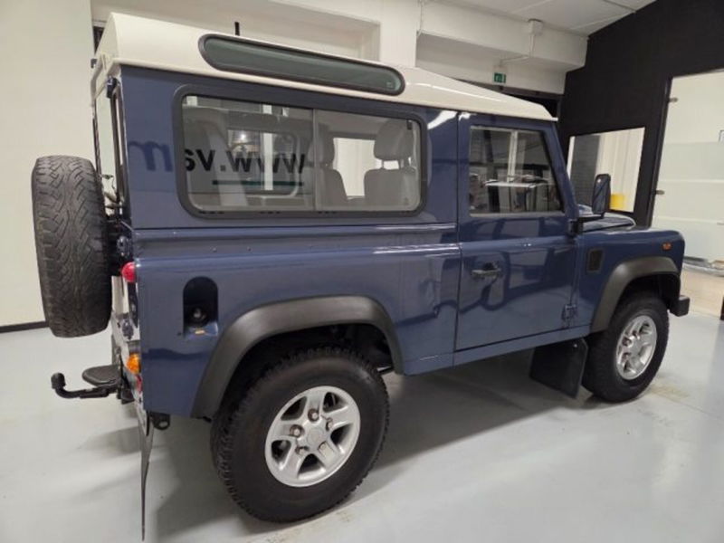Land Rover Defender 90 2.4 TD4 Station Wagon S