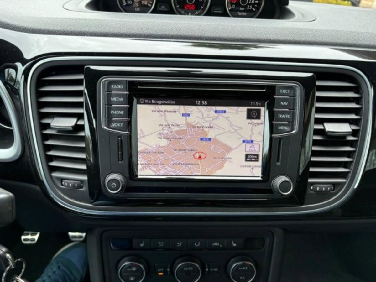 Volkswagen Maggiolino 2.0 TDI Sport BlueMotion Technology (10)