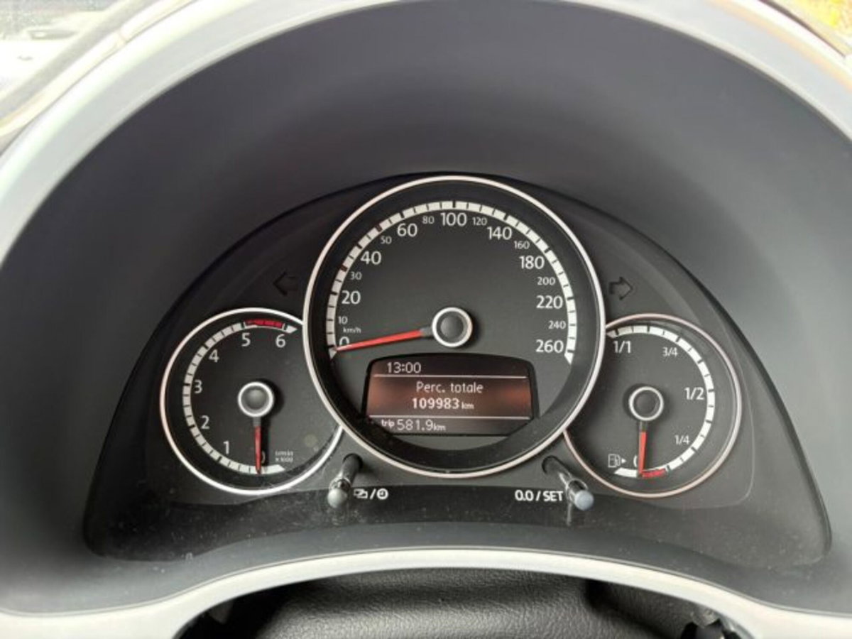 Volkswagen Maggiolino 2.0 TDI Sport BlueMotion Technology (15)