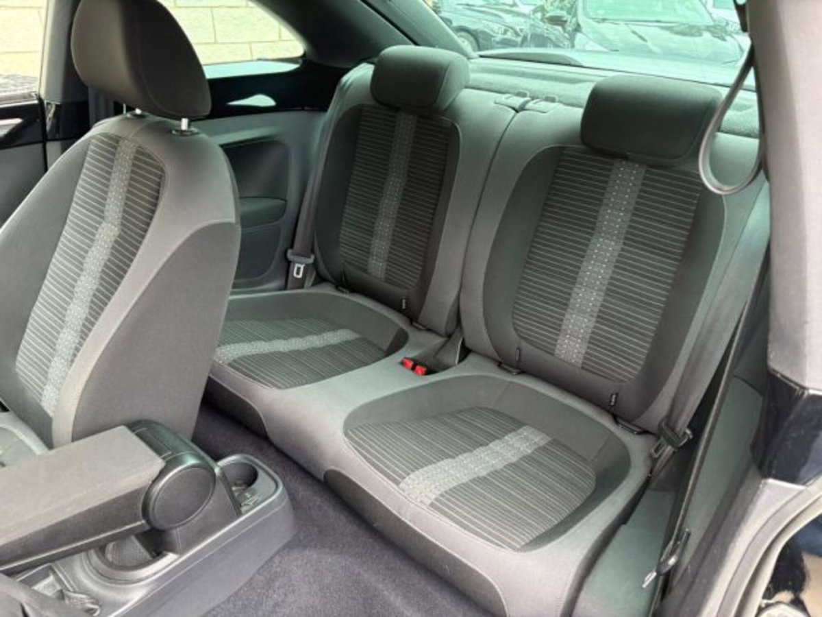 Volkswagen Maggiolino 2.0 TDI Sport BlueMotion Technology (9)