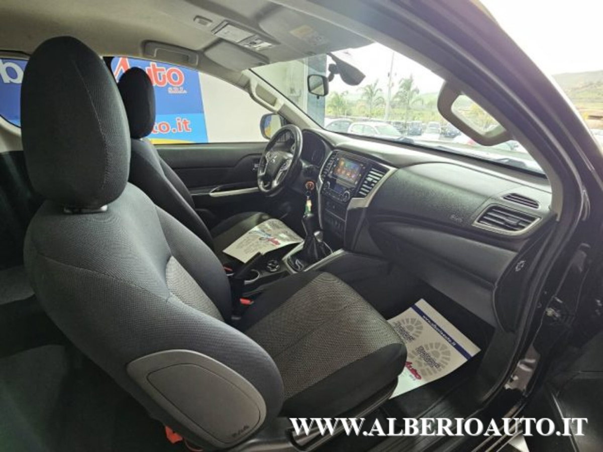 Mitsubishi L200 2.3 D Club Cab 4x4 Super Select Intense (12)
