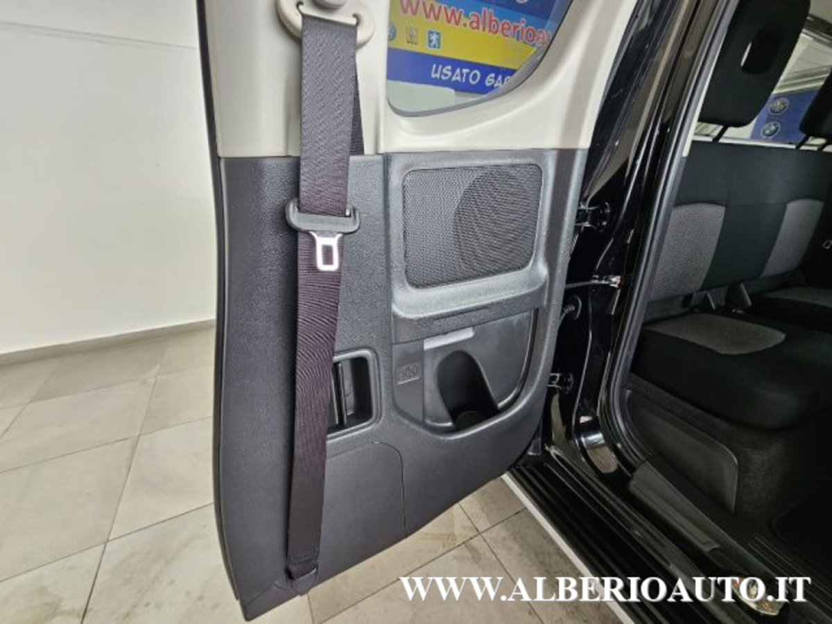 Mitsubishi L200 2.3 D Club Cab 4x4 Super Select Intense (13)