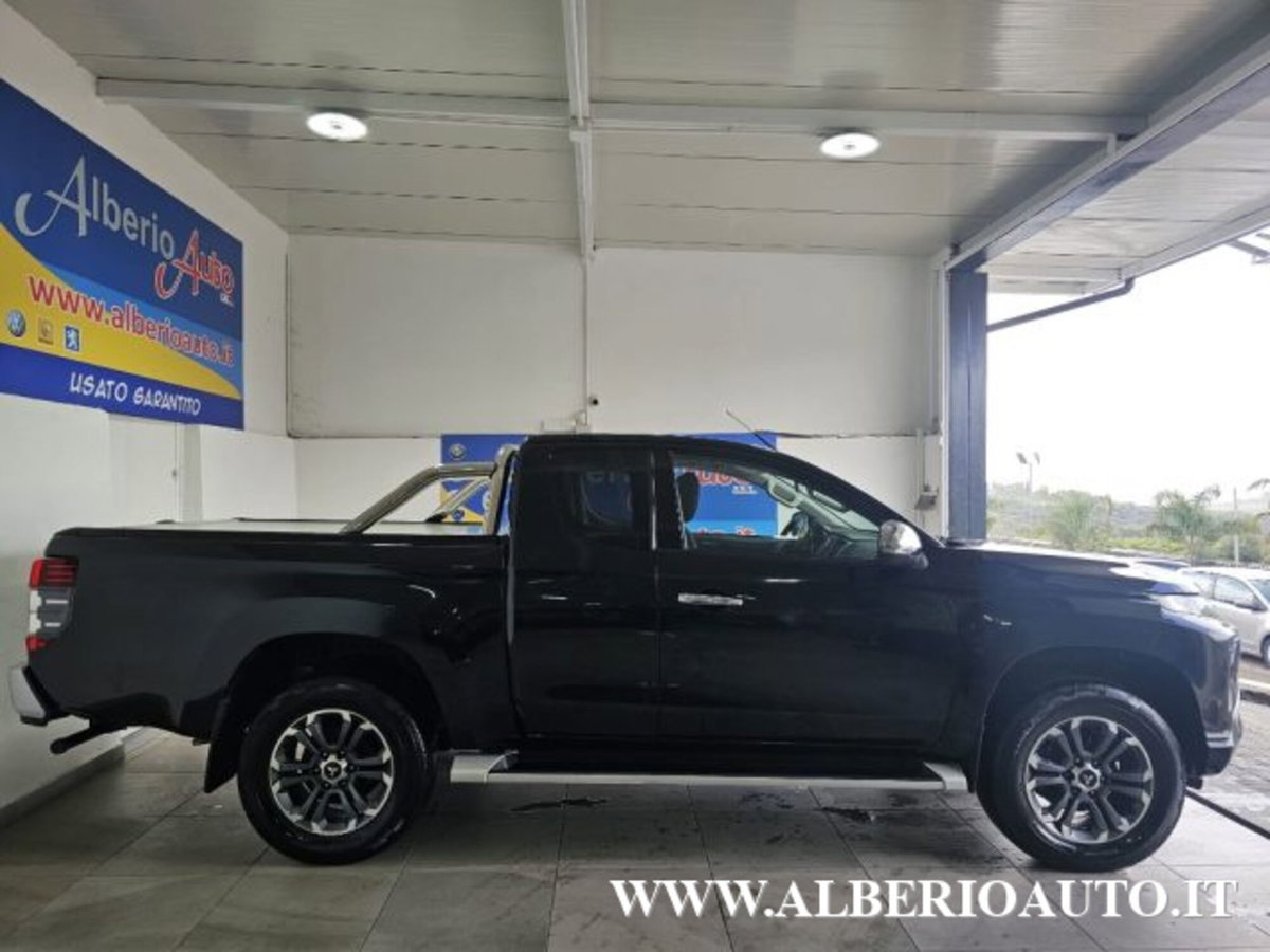 Mitsubishi L200 2.3 D Club Cab 4x4 Super Select Intense (3)
