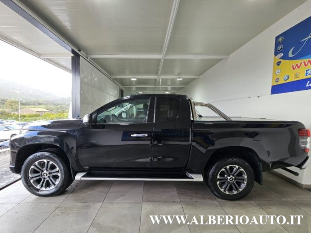 Mitsubishi L200 2.3 D Club Cab 4x4 Super Select Intense (5)