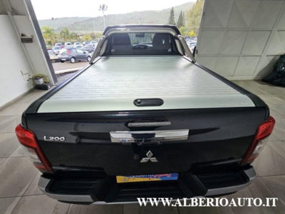 Mitsubishi L200 2.3 D Club Cab 4x4 Super Select Intense (7)