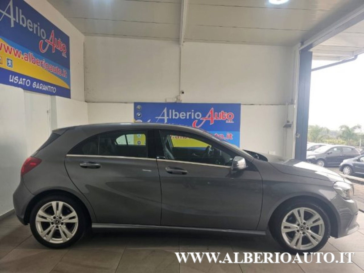 Mercedes-Benz Classe A 180 d Automatic Premium (4)