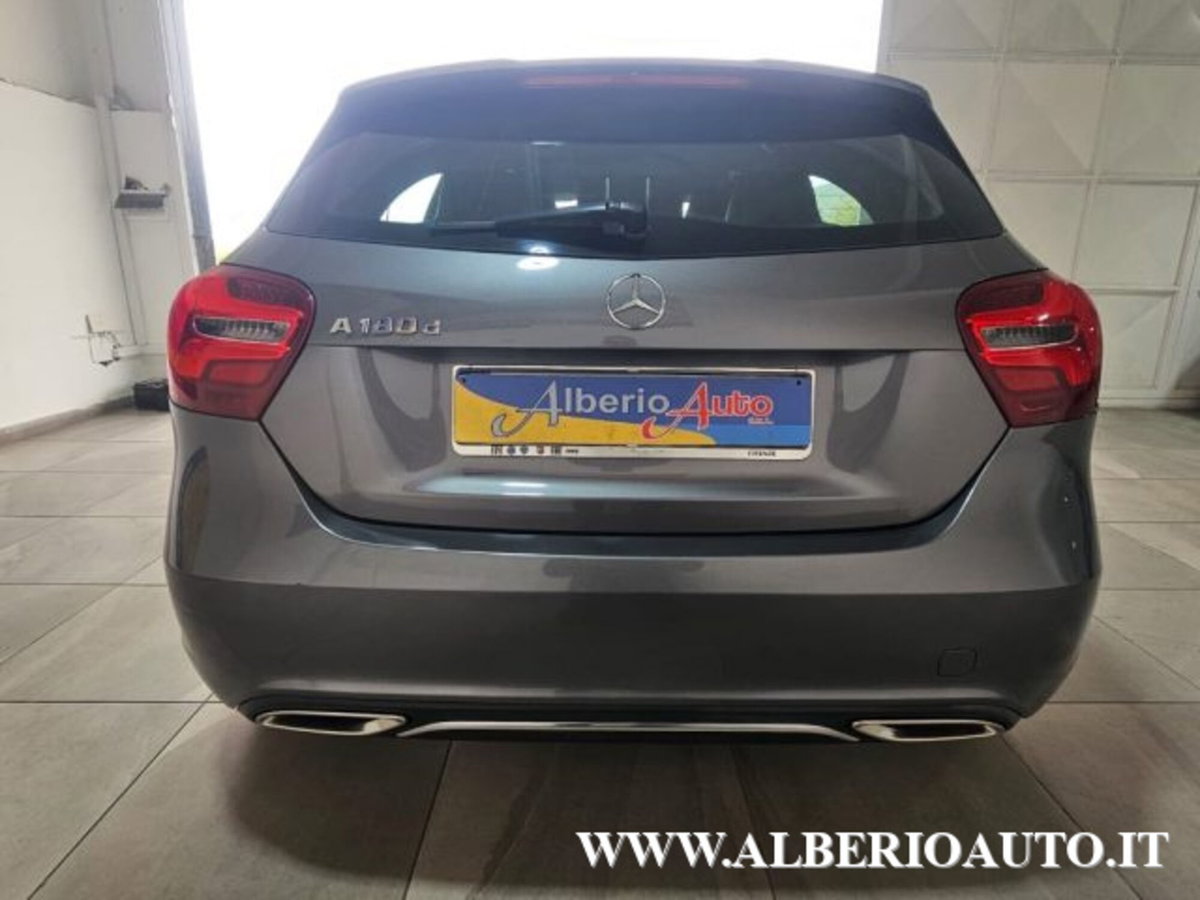 Mercedes-Benz Classe A 180 d Automatic Premium (7)