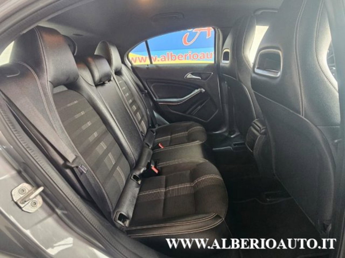 Mercedes-Benz Classe A 180 d Automatic Premium (9)