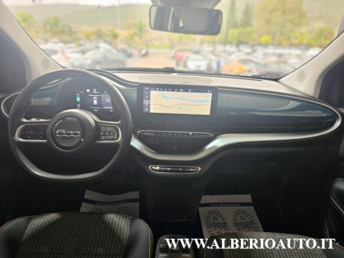Fiat 500e Icon Berlina 42 kWh (12)