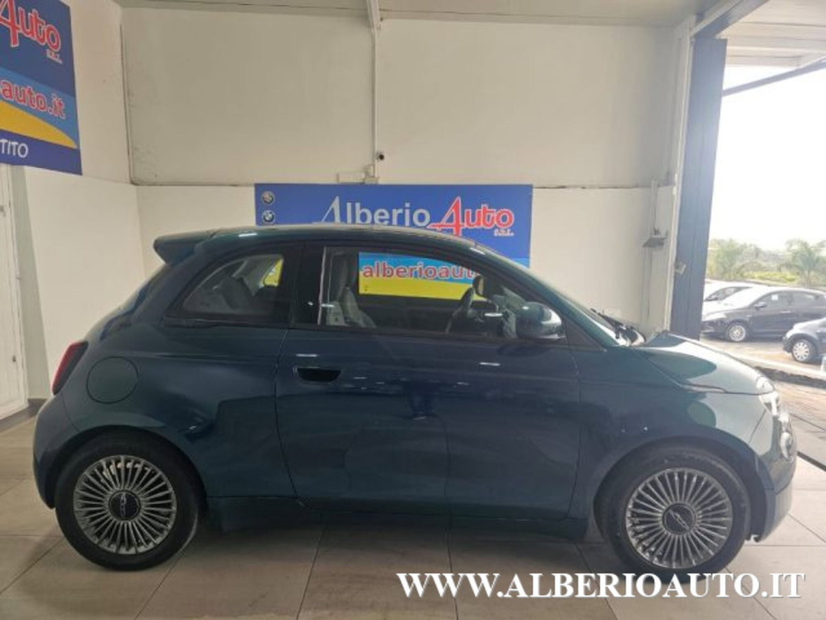 Fiat 500e Icon Berlina 42 kWh (3)
