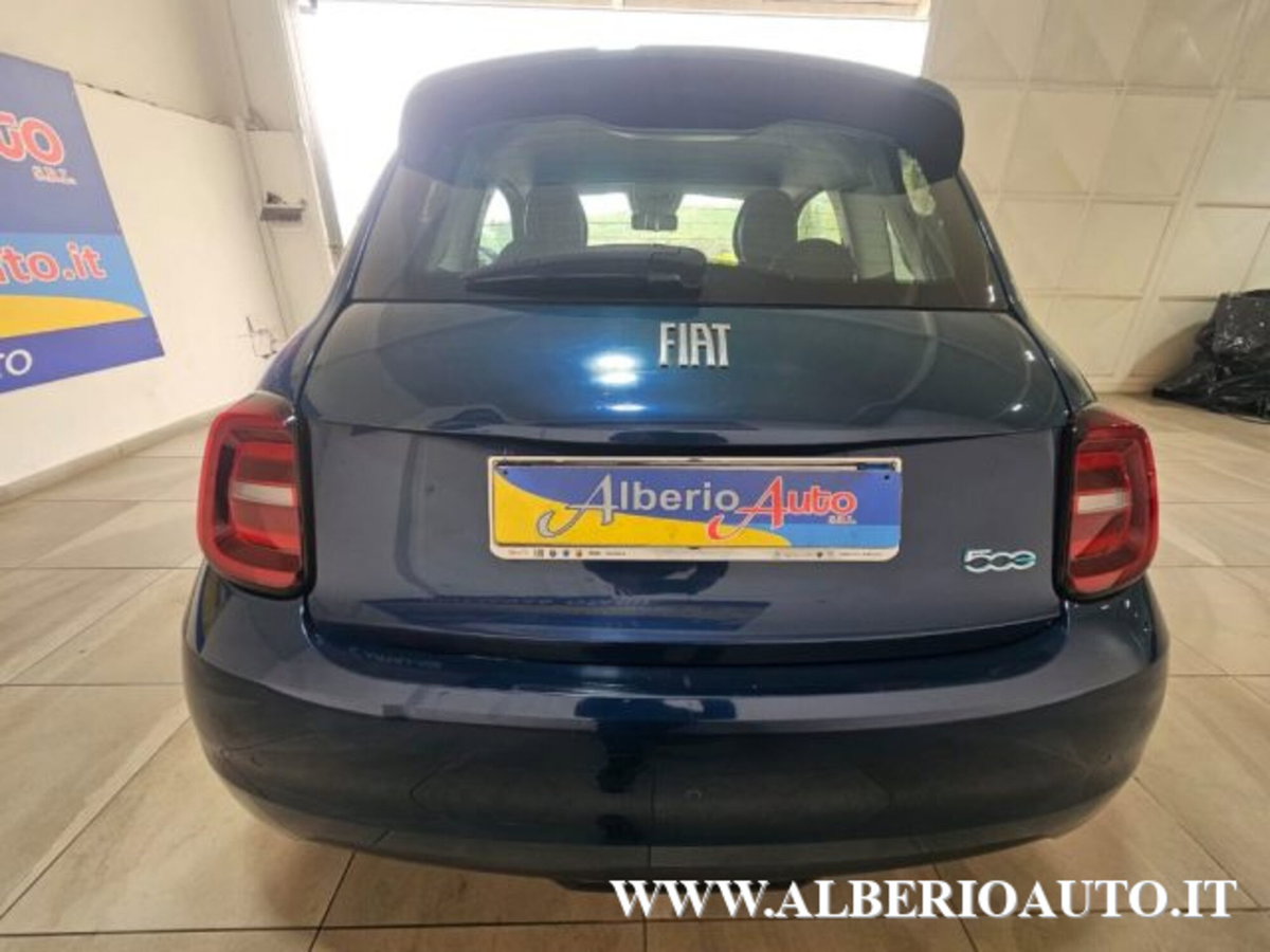 Fiat 500e Icon Berlina 42 kWh (4)