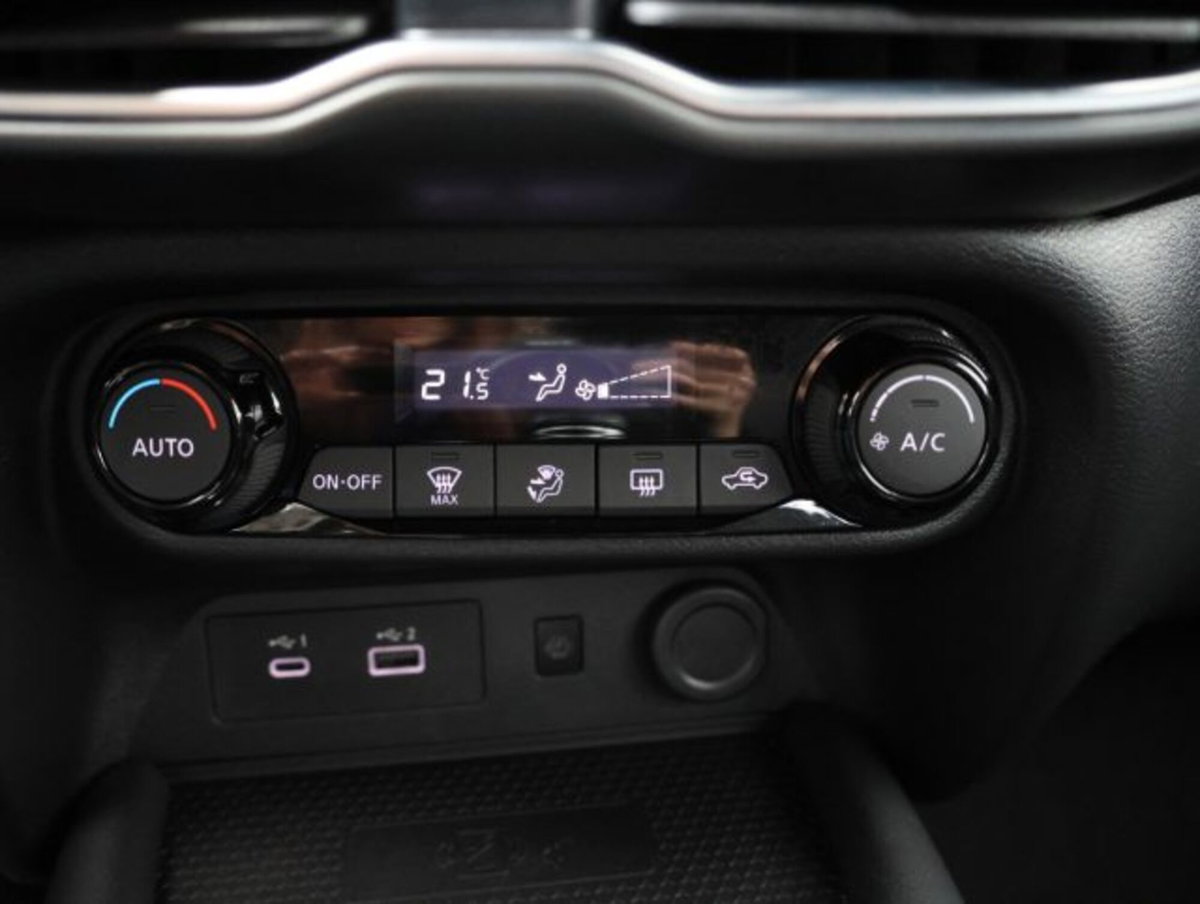 Nissan Juke 1.0 dig-t N-Connecta 114cv (18)