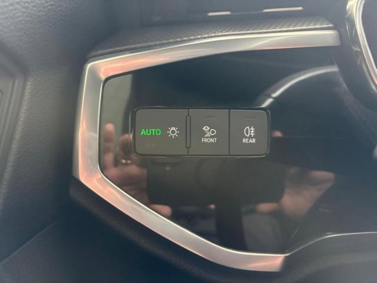 Audi Q3 Sportback 40 TDI quattro S tronic S line edition (15)