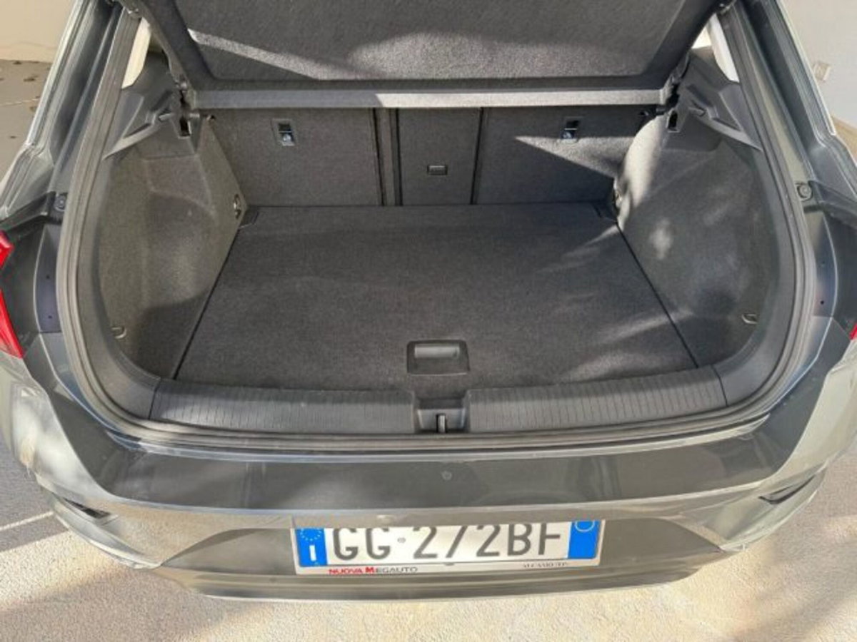 Volkswagen T-Roc 2.0 tdi Style 115cv (12)