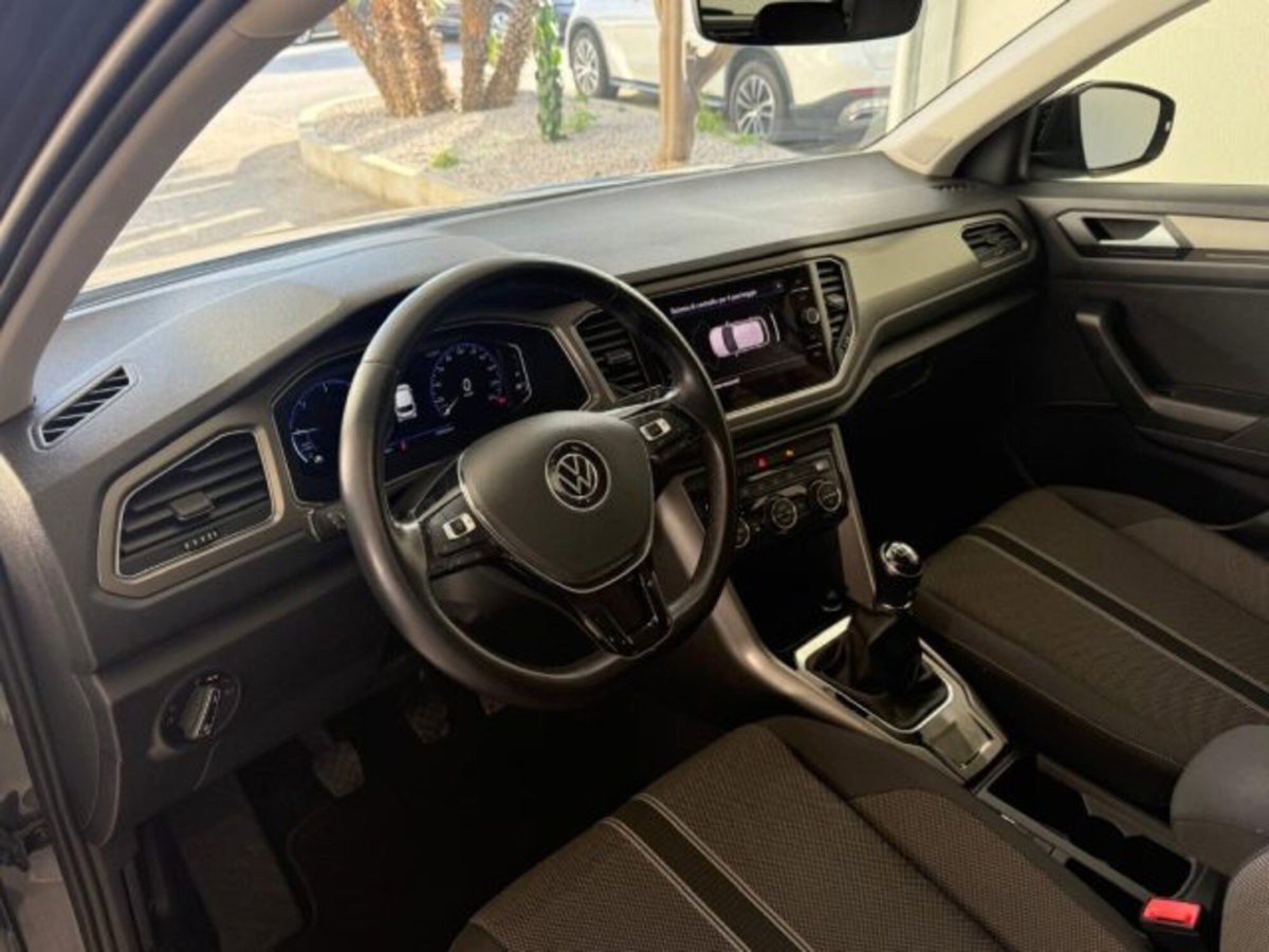 Volkswagen T-Roc 2.0 tdi Style 115cv (17)