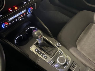 Audi A3 Sportback 30 TDI S tronic Sport (10)