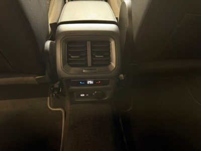 Volkswagen Tiguan 2.0 TDI 150 CV SCR DSG 4MOTION R-Line (18)