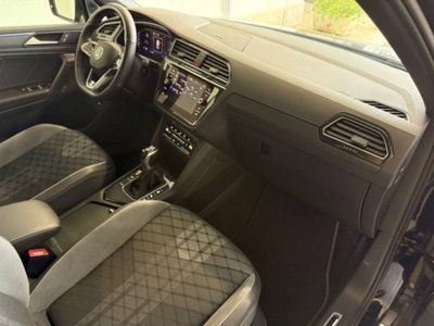 Volkswagen Tiguan 2.0 TDI 150 CV SCR DSG 4MOTION R-Line (8)