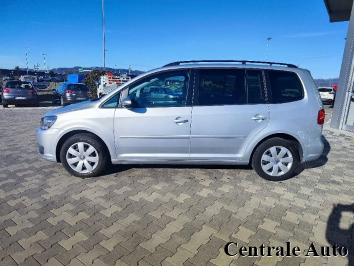 Volkswagen Touran 1.6 TDI DSG Comfortline (8)