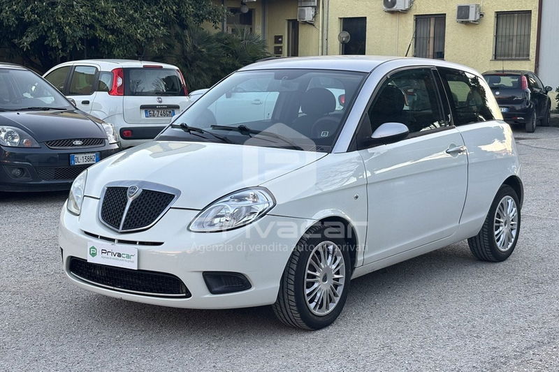Lancia Ypsilon 1.2 Argento