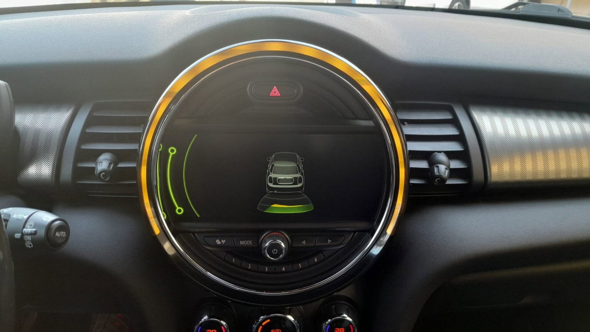MINI Mini 2.0 Cooper SD aut. Hype 5 porte (15)