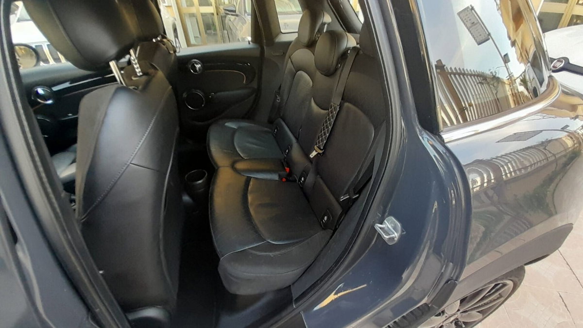 MINI Mini 2.0 Cooper SD aut. Hype 5 porte (17)