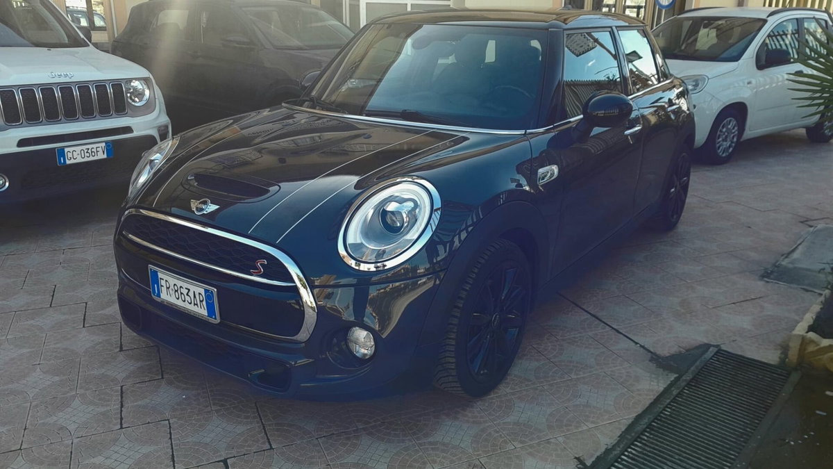MINI Mini 2.0 Cooper SD aut. Hype 5 porte (2)