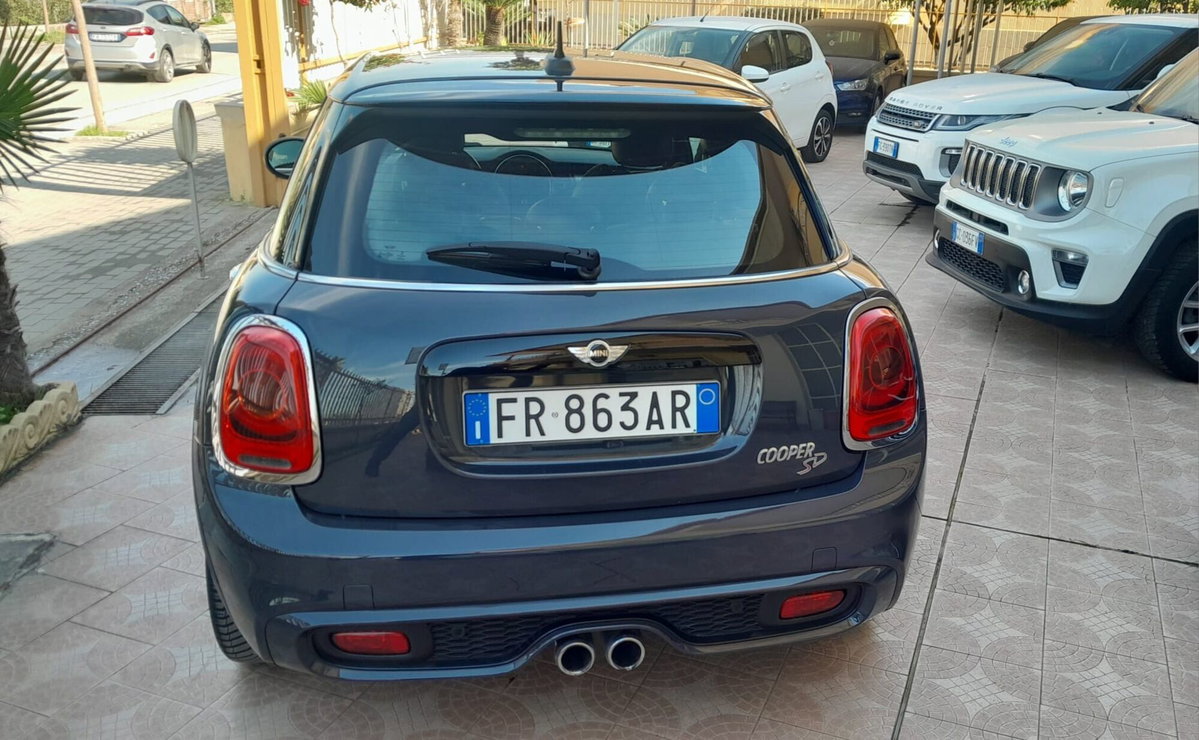 MINI Mini 2.0 Cooper SD aut. Hype 5 porte (6)