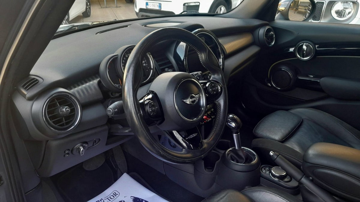 MINI Mini 2.0 Cooper SD aut. Hype 5 porte (7)